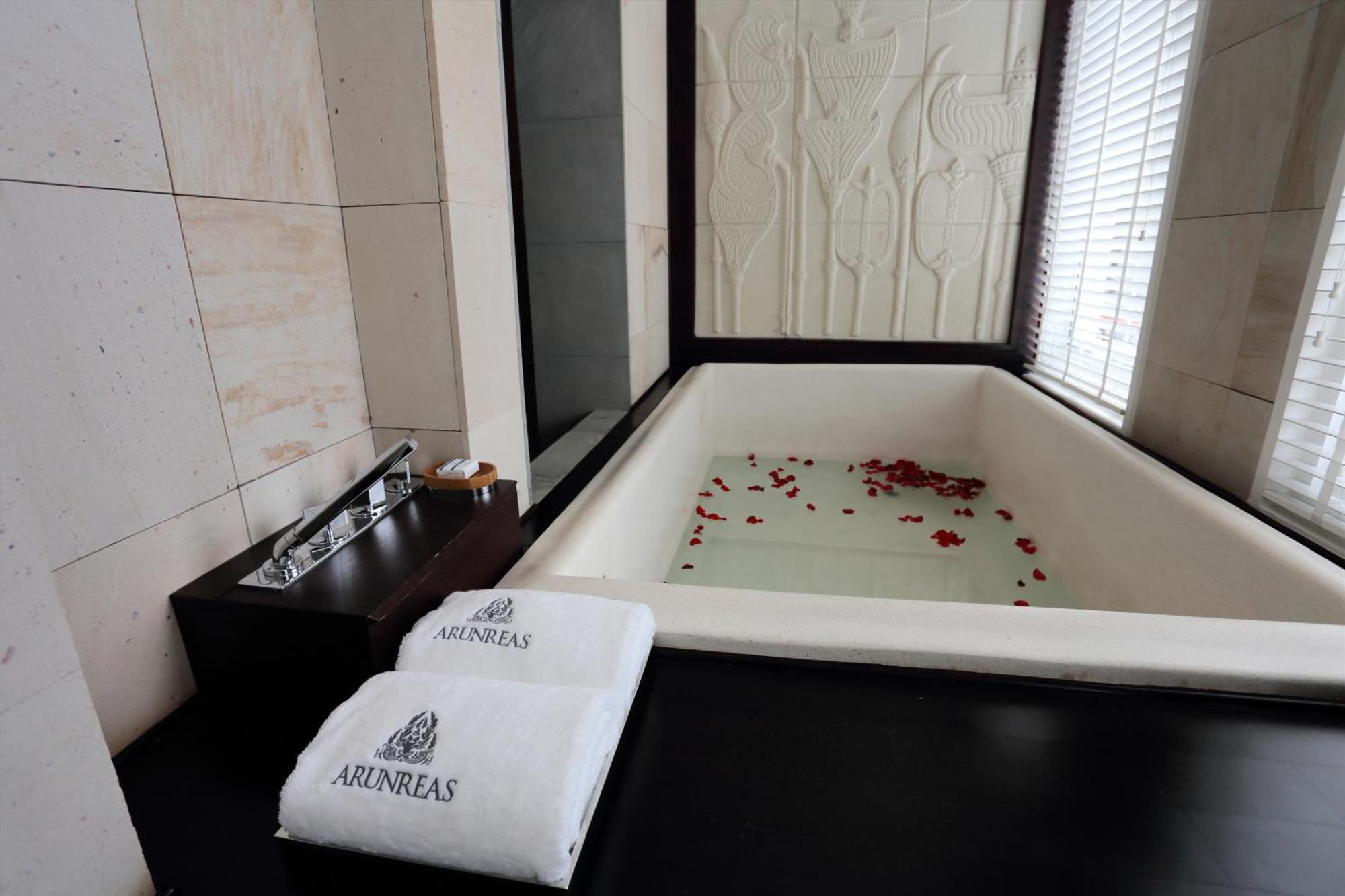 Arunreas Hotel Phnom Penh Habitación foto