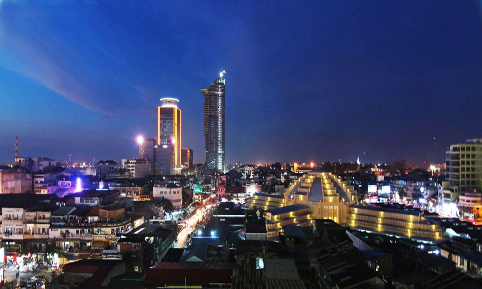 Arunreas Hotel Phnom Penh Exterior foto